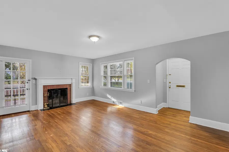 305 Briarwood Road, Spartanburg, SC 29301 - Image #2