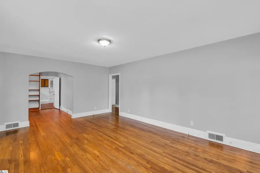 305 Briarwood Road, Spartanburg, SC 29301 - Image #3