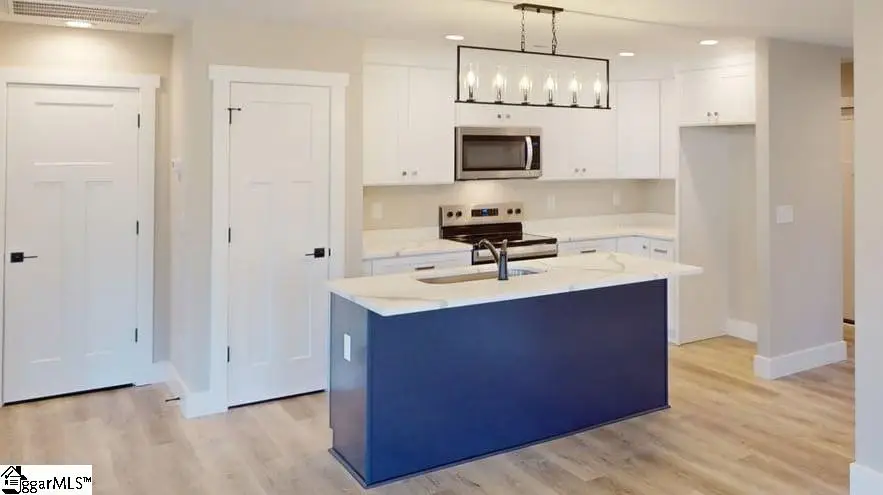 1172 W Rutledge Avenue, Gaffney, SC 29341 - Image #2