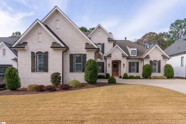 102 Chestnut Pond Lane, Simpsonville, SC 29681
