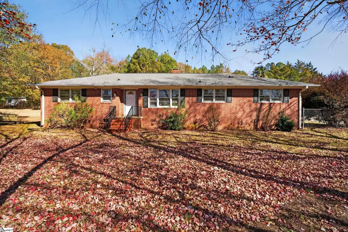 114 Hillview Circle, Anderson, SC 29621-3125 - Image #1