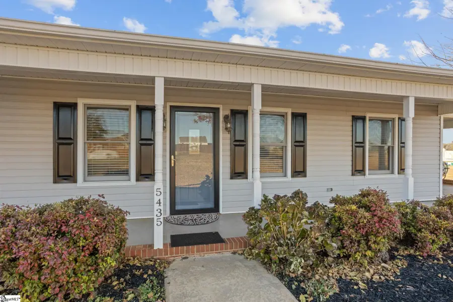 5435 Parris Bridge Road, Boiling Springs, SC 29316 - Image #2