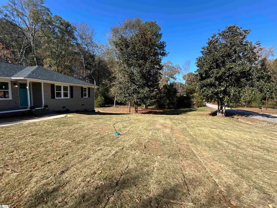226 Lakewood Drive, Clinton, SC 29325 - Image #3