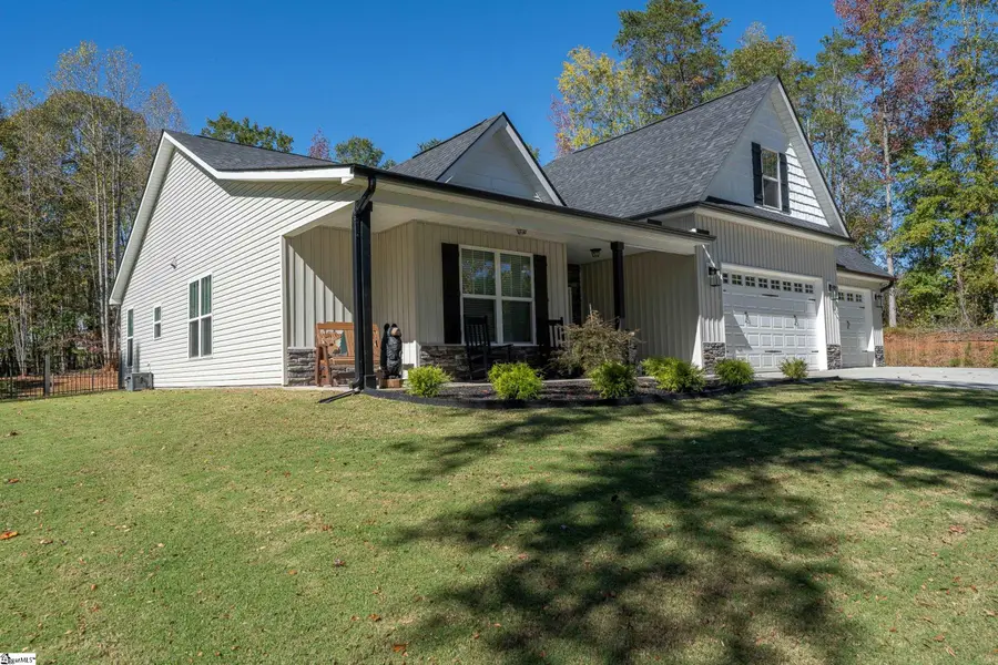 313 Groce Meadow Road, Taylors, SC 29687 - Image #2