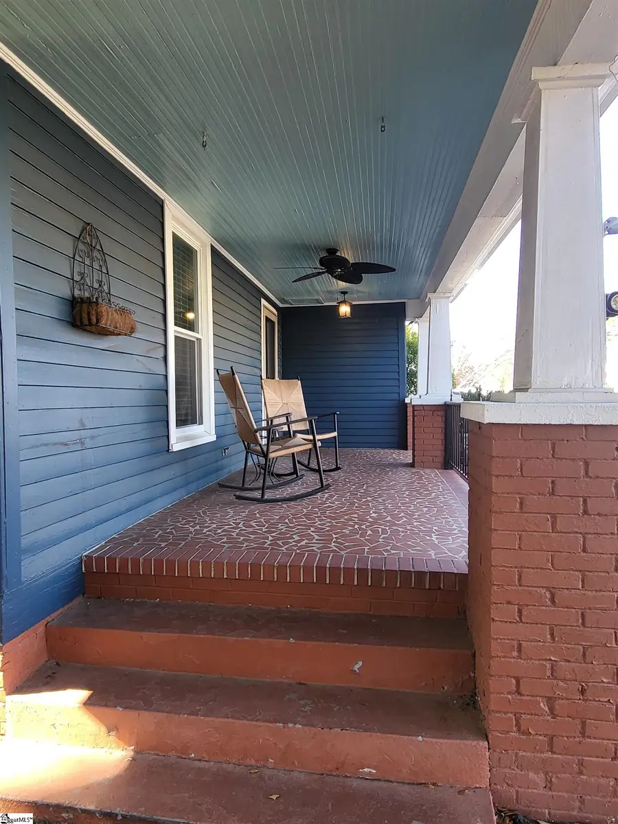 210 E Fairview Avenue, Greer, SC 29651 - Image #3