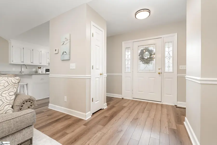 108 Brooke Lee Circle, Taylors, SC 29687 - Image #2