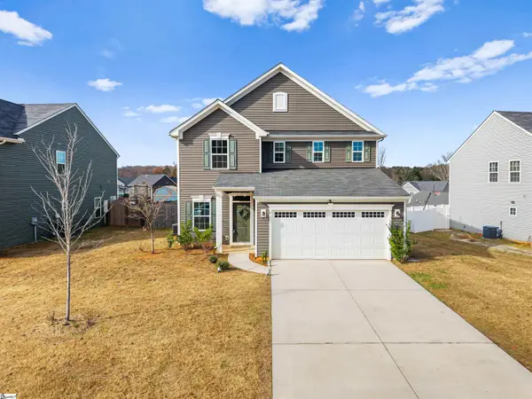 8 Wiltshire Circle, Easley, SC 29642