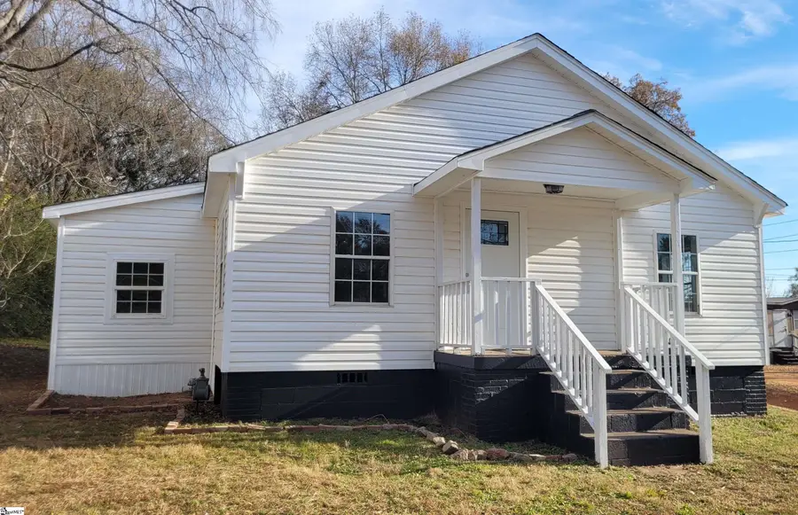 204 Kelly Street, Laurens, SC 29360 - Image #2