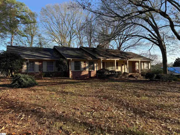 8 Roe Court, Greenville, SC 29617