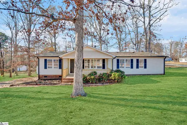 300 Crooked Creek Drive, Campobello, SC 29322