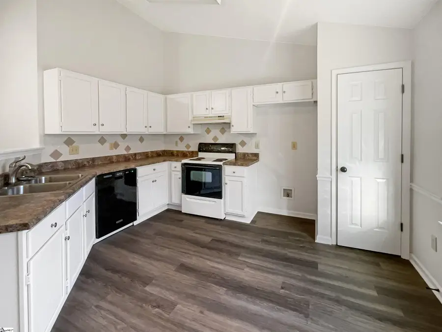 3 E Fall River Way, Simpsonville, SC 29680 - Image #2