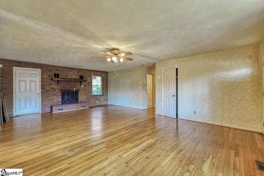 6123 Woodfield Circle, Spartanburg, SC 29303 - Image #3