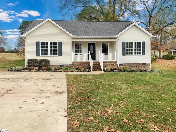 2407 E Lee Road, Taylors, SC 29687