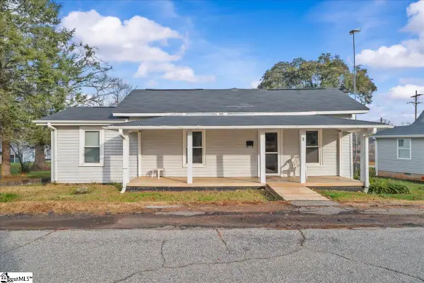 4 Hunt Avenue, Liberty, SC 29657