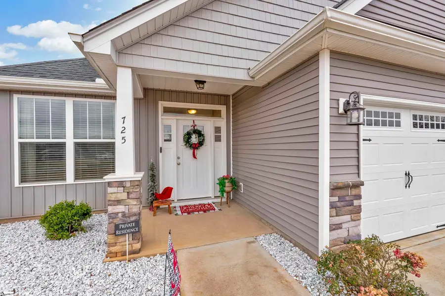 725 E Osprey Lane, Cowpens, SC 29330 - Image #2