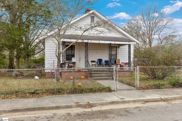 137 Pine Street, Clinton, SC 29325