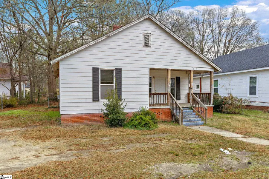 39 Peachtree Street, Clinton, SC 29325 - Image #2