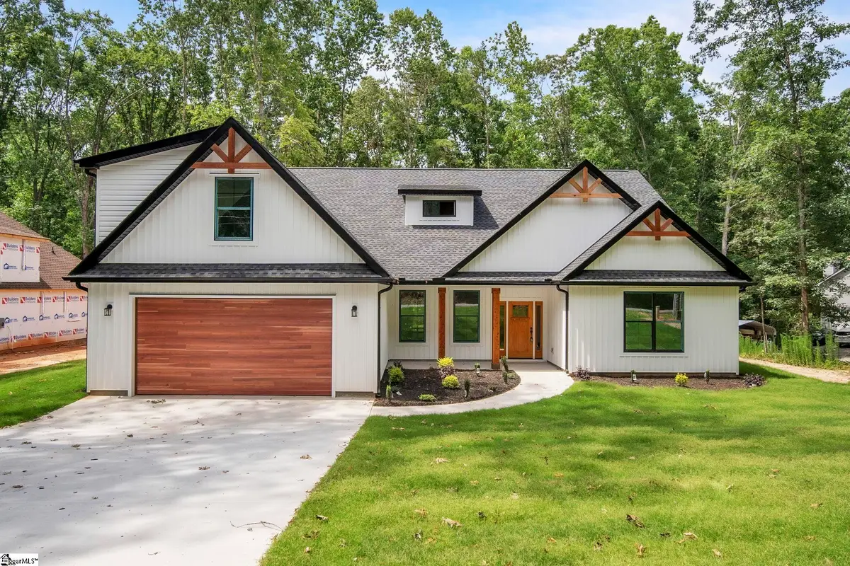 107 Circle Drive, Townville, SC 29689 - Image #1