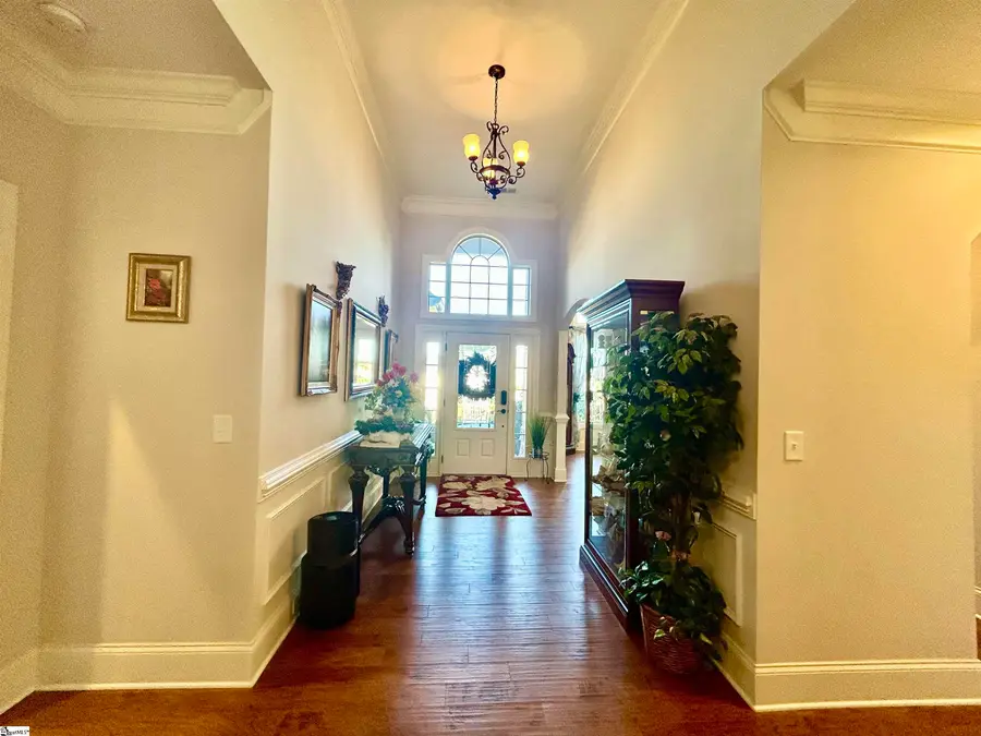 402 Meadowcroft Lane, Simpsonville, SC 29681 - Image #2