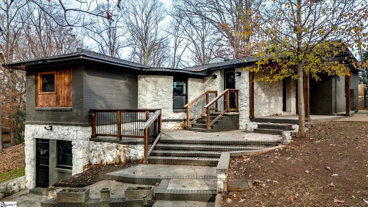 19 Granada Drive, Greenville, SC 29605 - Image #1