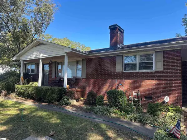 374 Flatwood Drive, Spartanburg, SC 29303