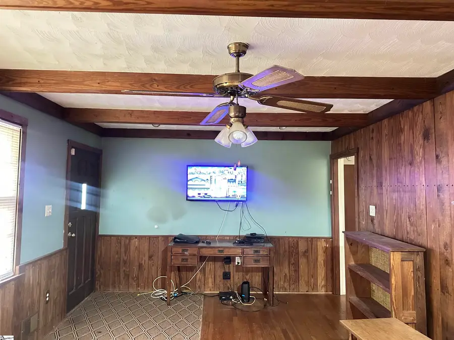 374 Flatwood Drive, Spartanburg, SC 29303 - Image #3