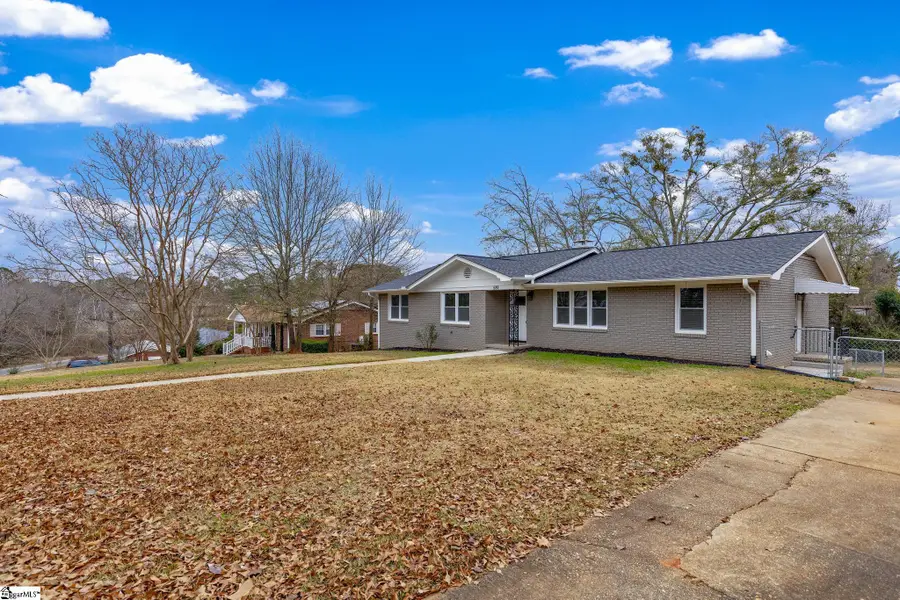 589 Andre Lane, Spartanburg, SC 29301 - Image #2