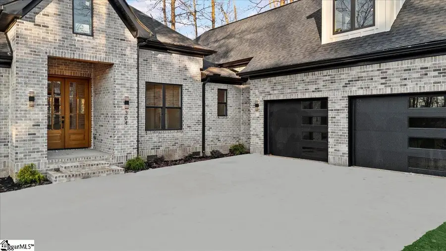 304 Avenue Of Oaks, Anderson, SC 29621 - #2