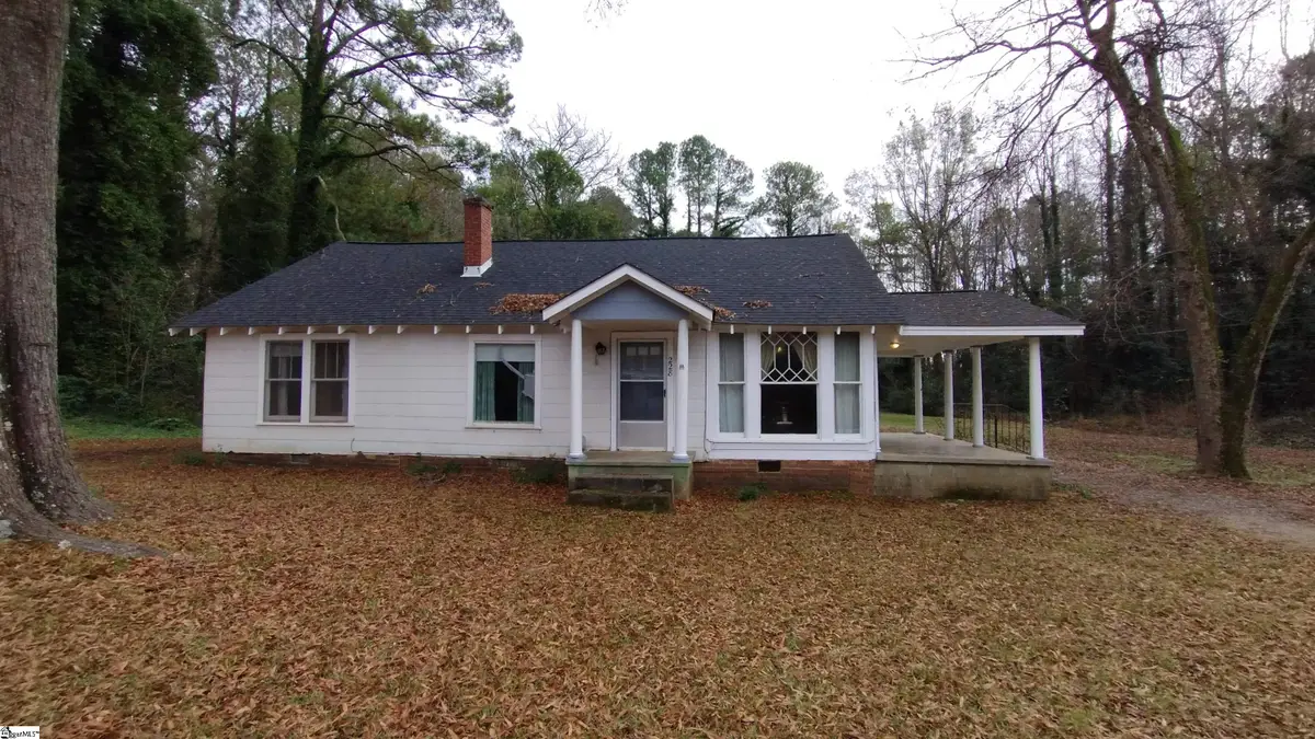 228 Circle Drive, Greenwood, SC 29646 - Image #1