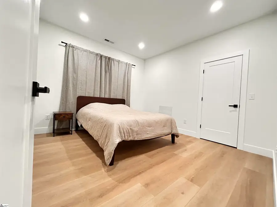 706 Carolyn Drive, Clinton, SC 29325 - Image #2