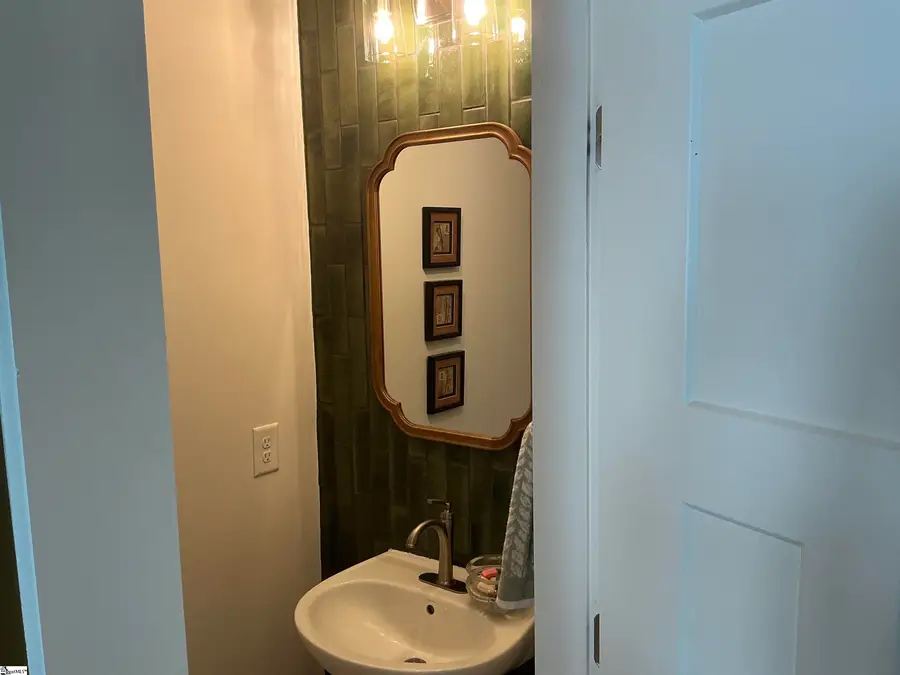 107 Cobden Court, Simpsonville, SC 29681 - Image #3