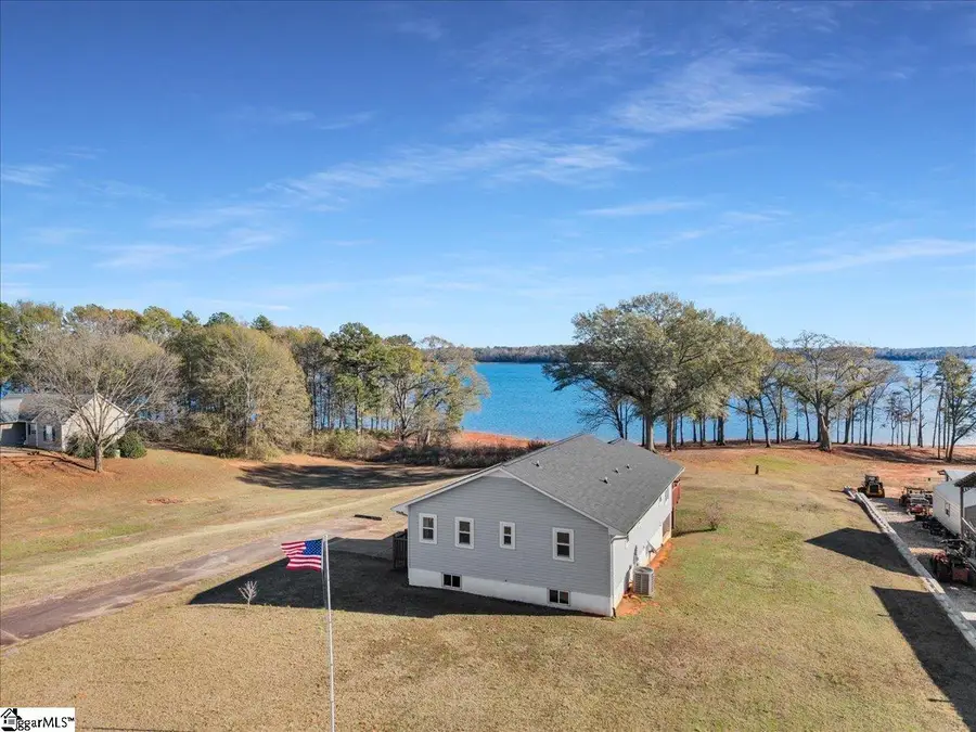 101 Windy Pt S, Townville, SC 29689 - Image #2