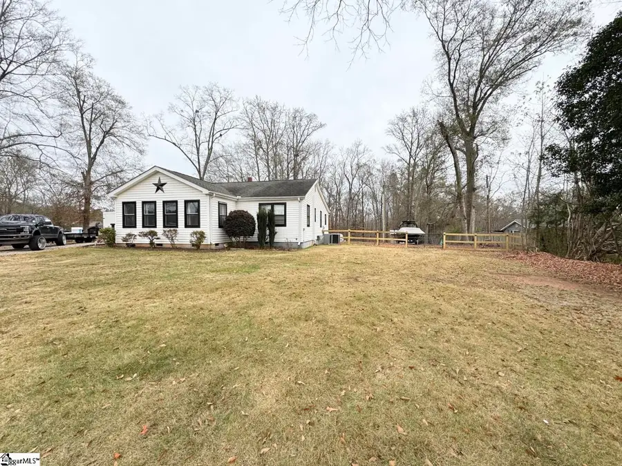 1725 W Georgia Road, Woodruff, SC 29388 - Image #3