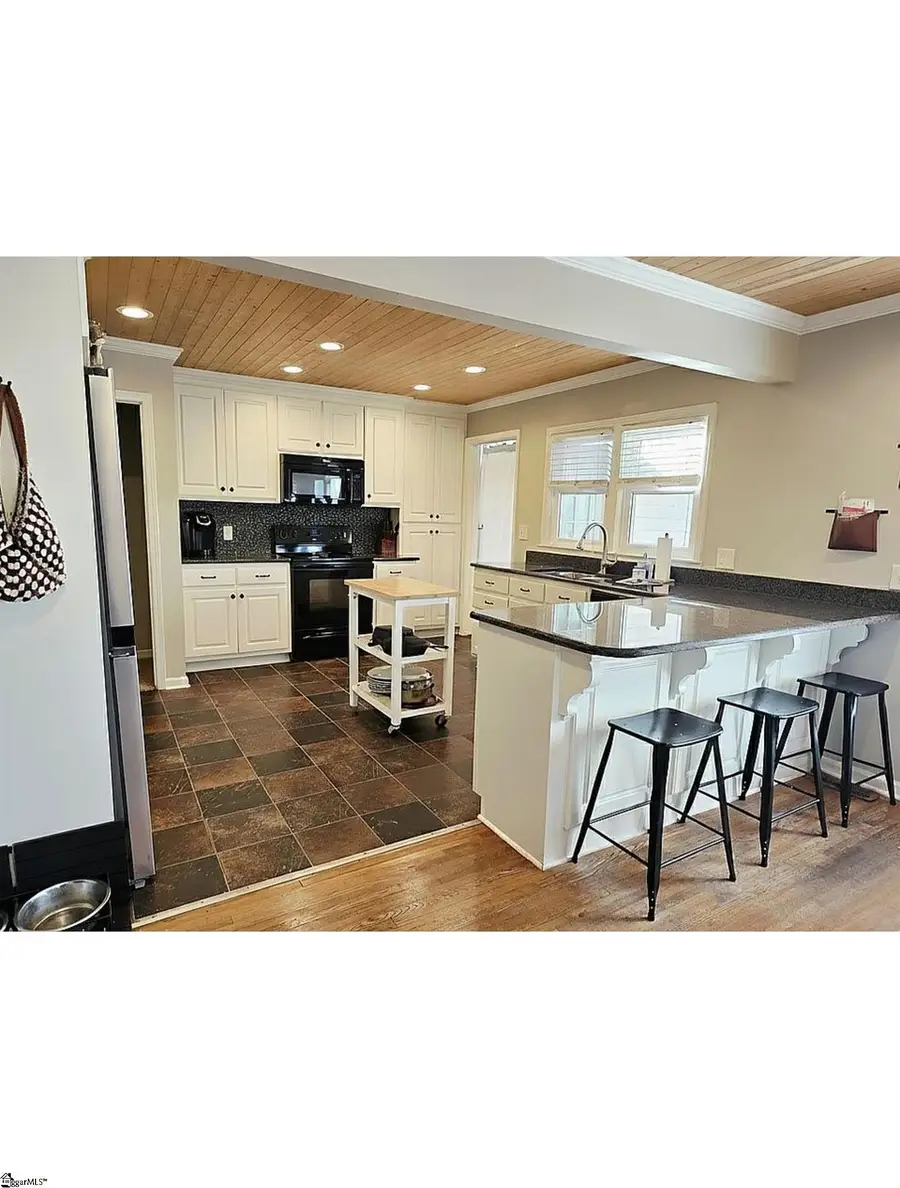 121 Chestnut Drive, Woodruff, SC 29388 - Image #3