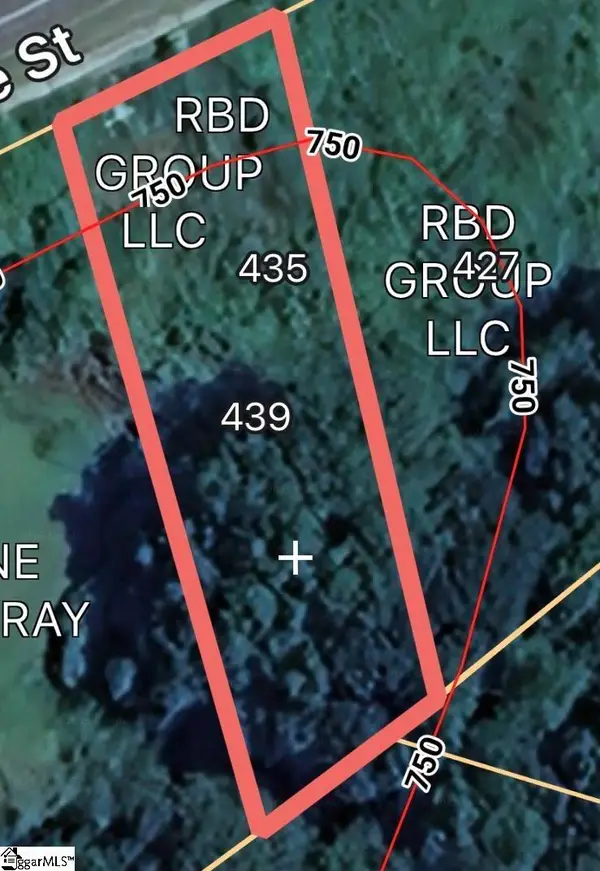 435 W Hayne Street, Woodruff, SC 29388-1825