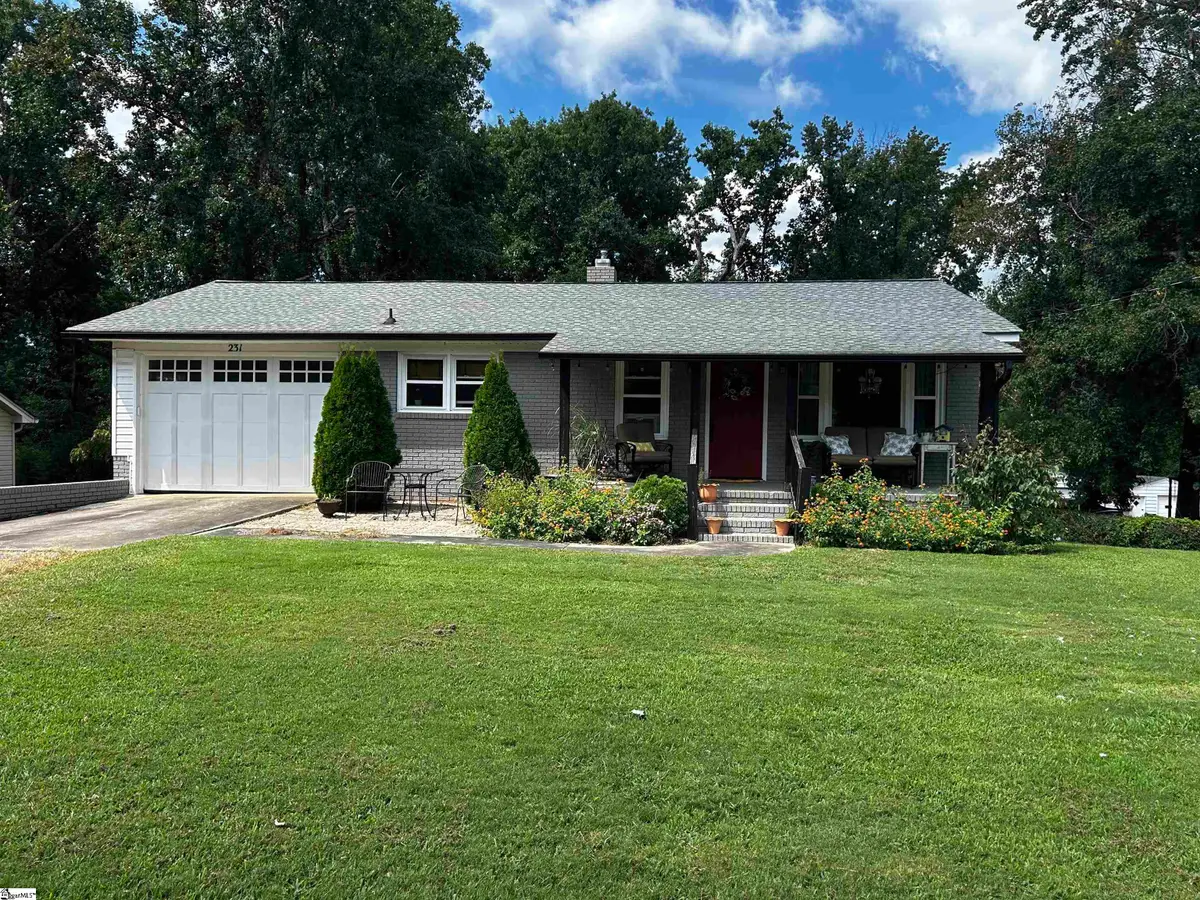 231 N Dill Avenue, Greer, SC 29651 - Image #1