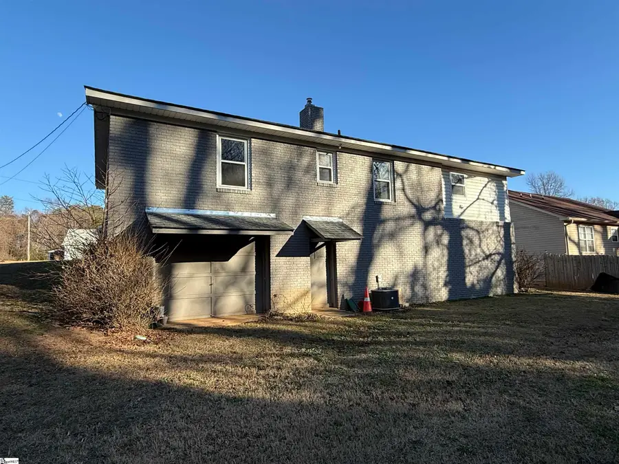 231 N Dill Avenue, Greer, SC 29651 - Image #3