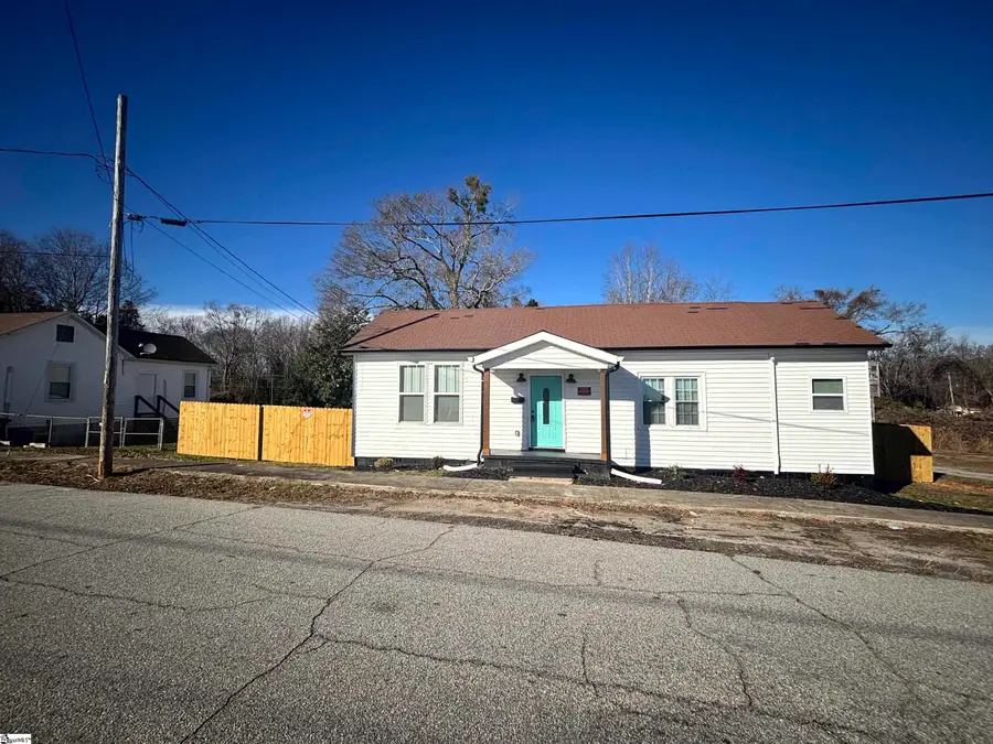 200 Spring Street, Union, SC 29379-2134 - Image #2