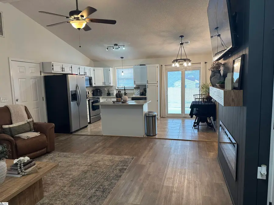 804 Veryfine Drive, Fountain Inn, SC 29644 - Image #2