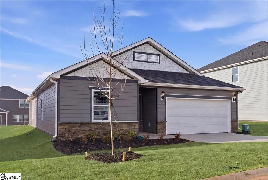 612 Hollybank Street, Fountain Inn, SC 29644 - #2