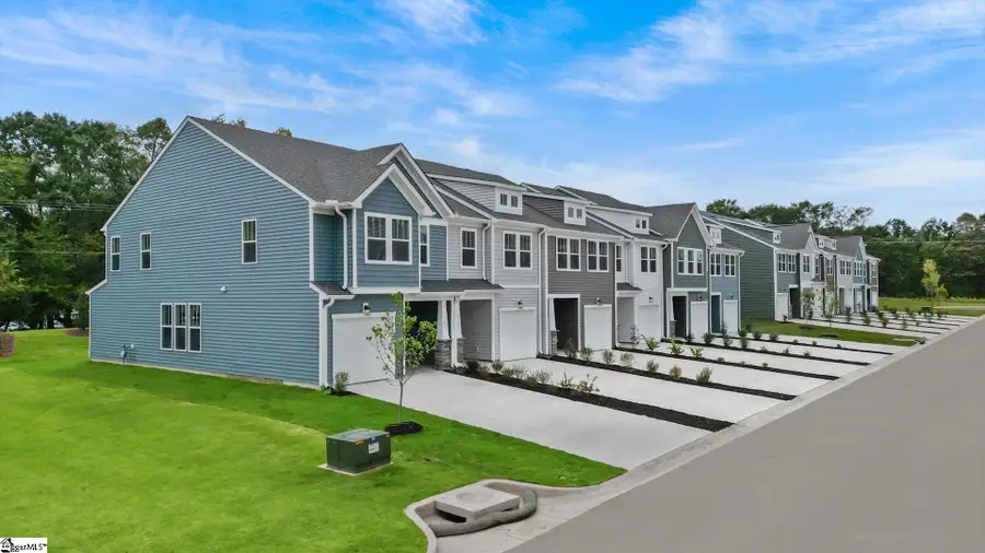 513 W Norvell Court, Spartanburg, SC 29307 - Image #2