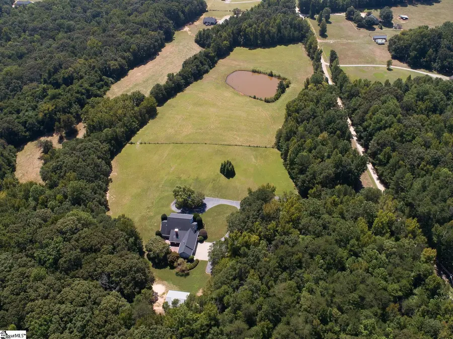 320 Richwood Down Drive, Laurens, SC 29360-4711 - Image #2