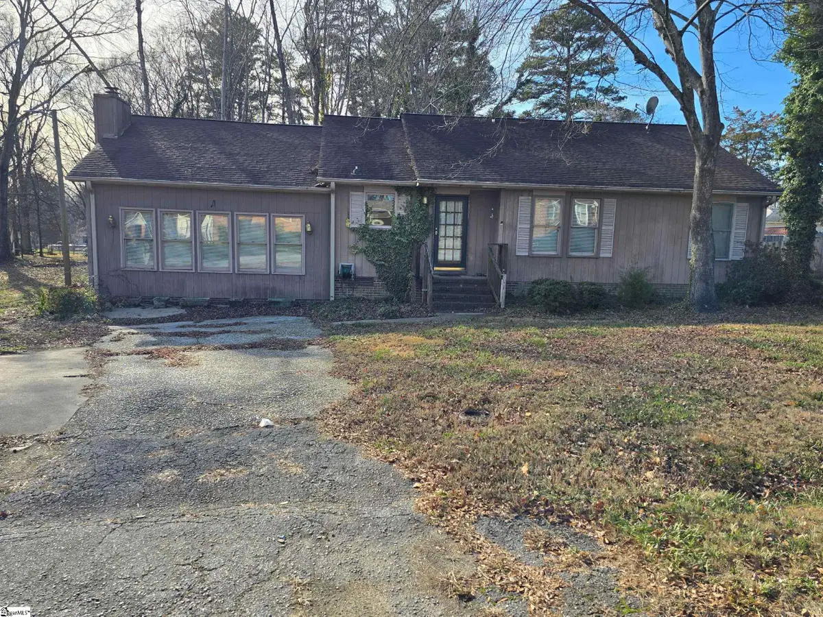 4 Cardinal Drive, Taylors, SC 29687 - Image #1