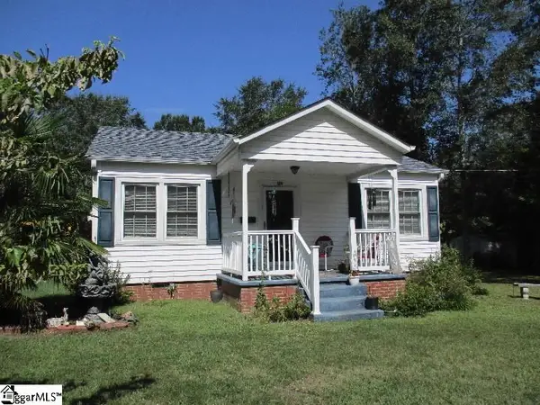 104 Douglas Street, Laurens, SC 29360