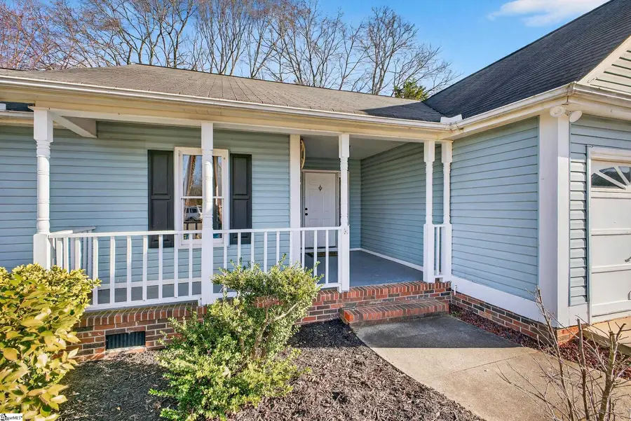 404 Frostberry Court, Fountain Inn, SC 29644 - Image #3