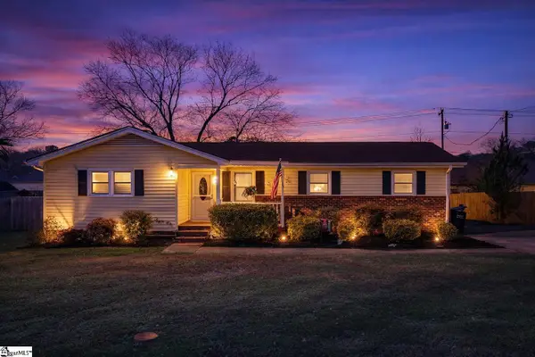 208 Agewood Drive, Simpsonville, SC 29680