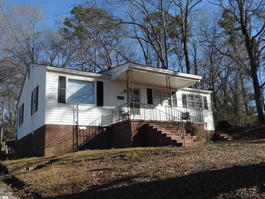 225 S Boyce Street, Union, SC 29379 - Image #2