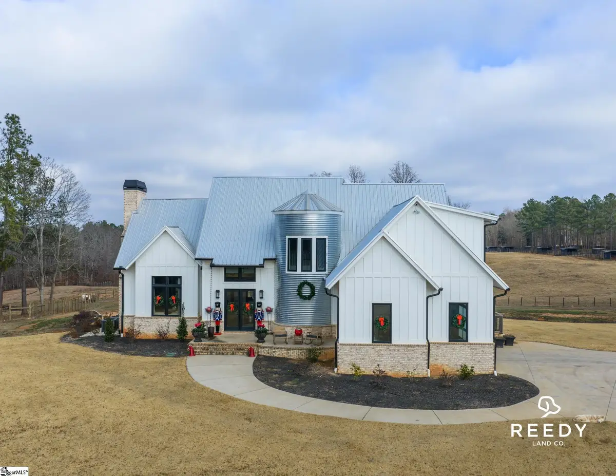 1425 S Harper Street, Laurens, SC 29360 - #1