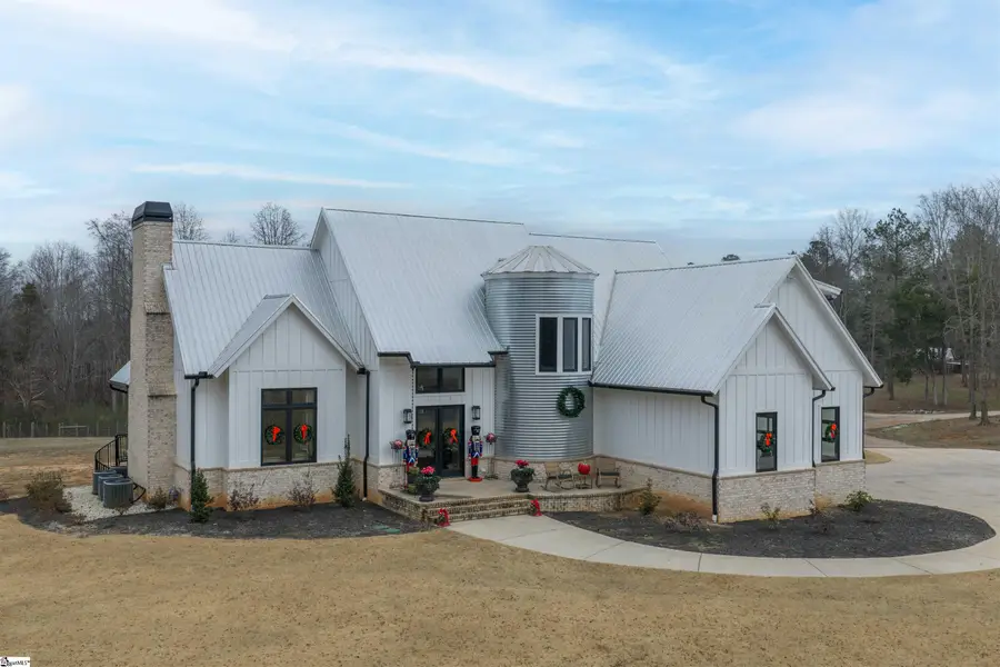 1425 S Harper Street, Laurens, SC 29360 - Image #3