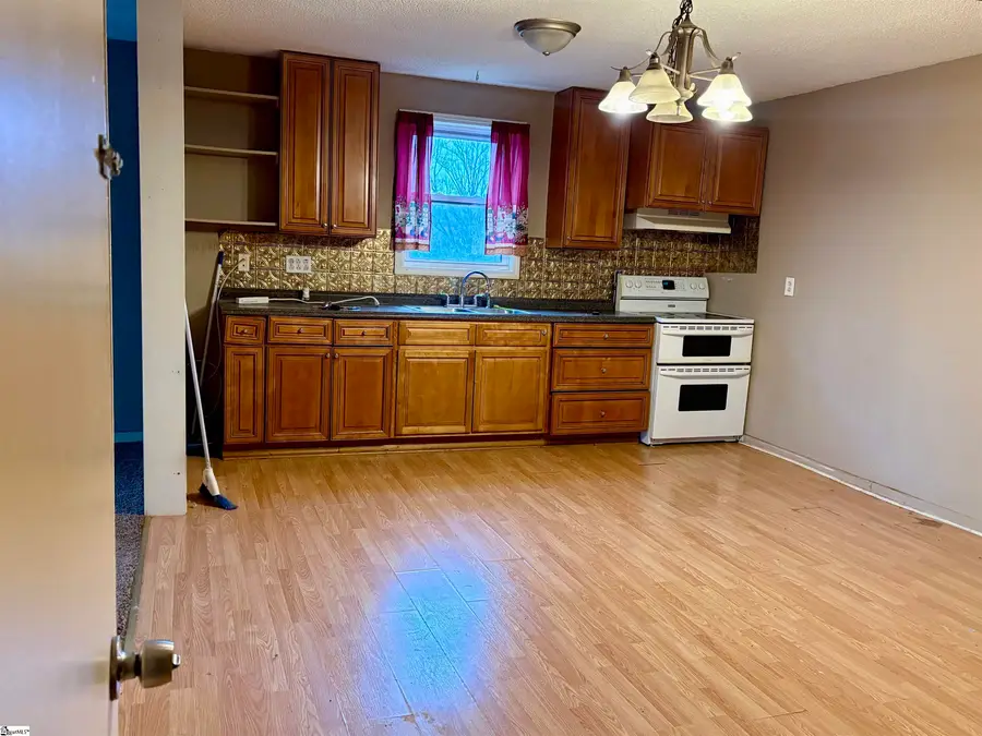 14 Mccaughrin Street, Pelzer, SC 29669 - Image #2